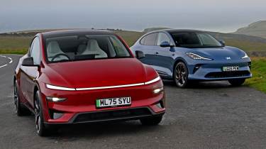 MG IM6 и Tesla Model Y, вид спереди под углом